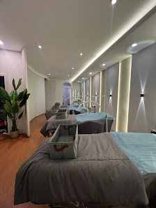 NAYSH Eyelash Extension & Lymphatic Massage Bintaro
