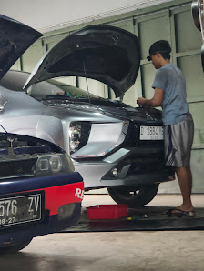 OPRECHT Garage injection ( Bengkel Mobil 24 Jam Bandung )