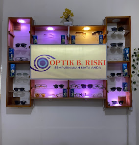 Optik B Riski Lenteng Agung