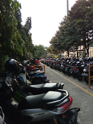 Parkir motor BEI