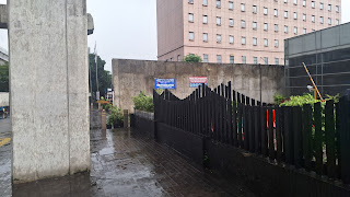 Parkiran Mobil Motor LRT Cawang