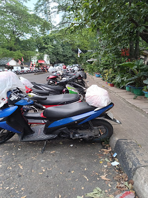 Parkiran motor UMKM Nyi Ageng Serang