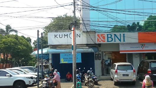 Paws & Claws Pet Shop and Care Tebet Timur