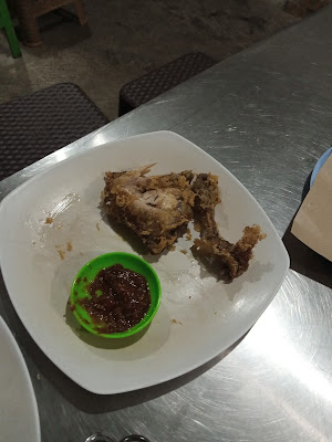 Pondok Makan Bu Kliwon Ayam dan Bebek Goreng