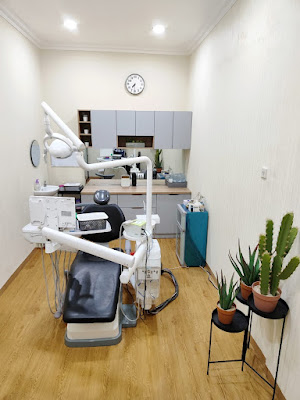 Praktek Dokter Gigi ADISHA DENTISTS. Dokter Gigi Murah Surabaya-Gratis Periksa dan Konsultasi-.
