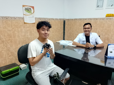 Praktik Dokter Hewan Ramzi CA Ragunan dkk