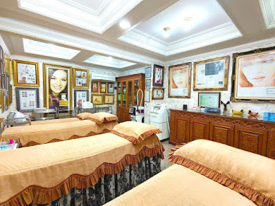 Queen Klinik Kecantikan | Klinik Bedah Plastik - Queen Plastic Surgery