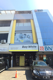 Ray White Tomang