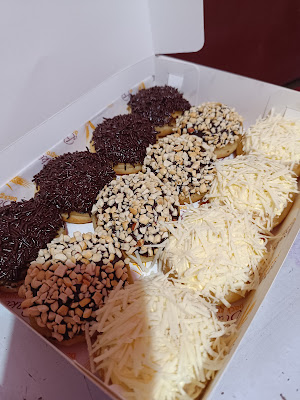 Raya Donuts