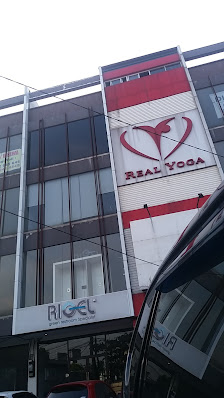 Real Yoga Indonesia (Gandaria Studio)