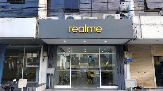 realme Experience Store & Service Center | Roxy