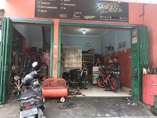 Reis Motor Garage