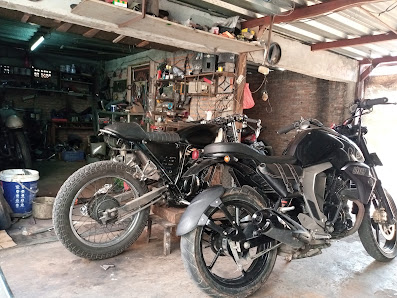 Reza garage