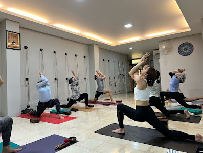 Roemah Yoga Rian