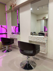 Rooma Salon