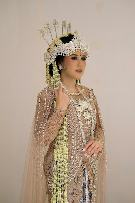 Rose Syafira Make Up Artist
