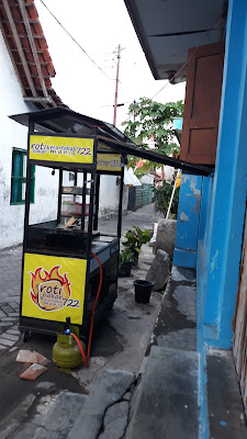Roti Bakar Laris