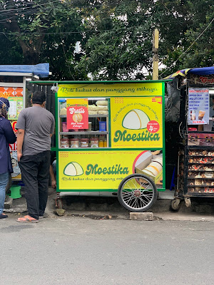 Roti kukus & panggang Moestika Cabang palmerah