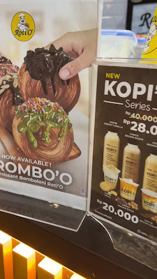 Roti O Stasiun Gambir