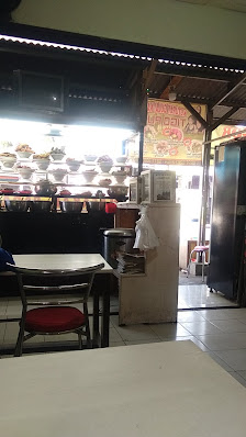 Rumah makan tigo putri