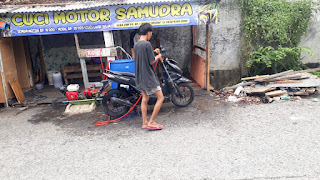 Rumah steam cuci motor