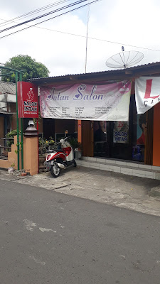 Salon Intan Dewi (ꦱꦭꦺꦴꦤ꧀ꦆꦤ꧀ꦠꦤ꧀ꦝꦺꦮꦶ)
