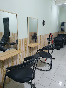 Salon Muslimah Amira Ciracas Jaktim