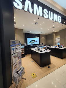 Samsung Experience Store - Plaza Atrium
