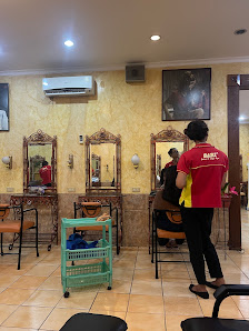 Sari Salon And Day Spa