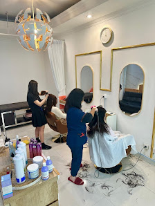 Scavalon Salon