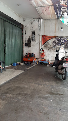 Service bengkel motor