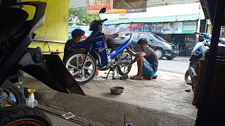Service motor