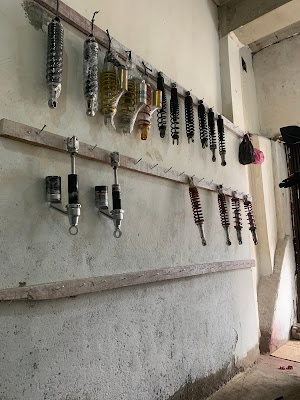 SERVICE SHOCK BREAKER BANDENGAN