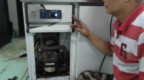 Servis kulkas Denny's Teknik