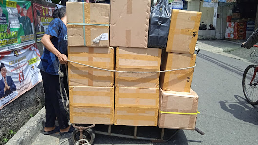 Sewa mobil pindahan rumah,kantor apartemen, dll.