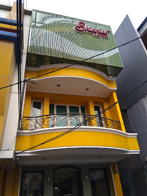 Shannies Bakery & Cafe