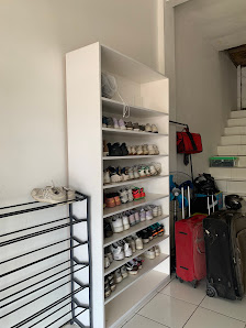 Shiny Shoes Bubulak (Jasa Cuci Sepatu, Tas dan Helm)