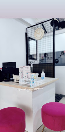 SRIREJEKI DENTAL CLINIC