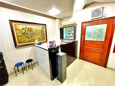 Success Dental Clinic - Praktik drg. Bernard Iskandar Sp.KG(K), drg. Indra Diana, Mkes, drg. Maria Priscilla, Sp.KG