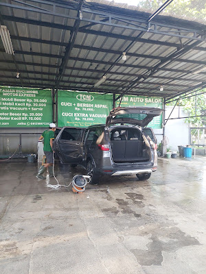 Taman Cuci Mobil - Sholeh Iskandar