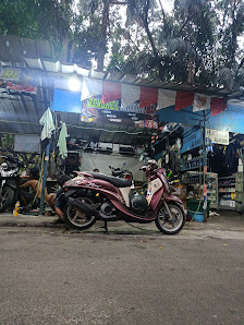Tambal ban motor Senopati