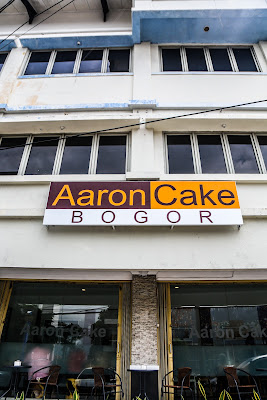 Toko Kue Aaron Cake & SIP Koffie