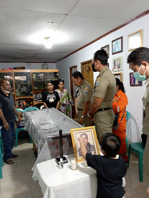 Toko Kue "Cempaka Sari''