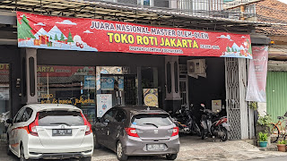 Toko Roti Oleh-Oleh 33