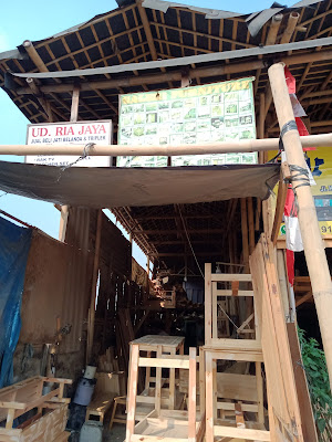 TUKANG Kayu Nardi