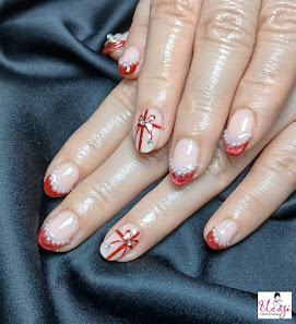 Ucagi nailart and lashes
