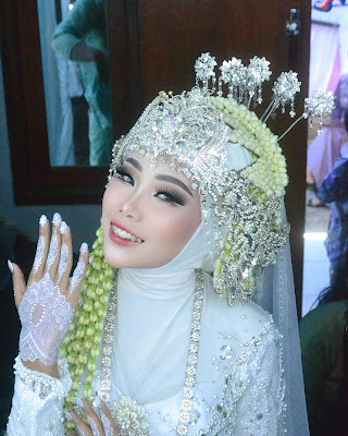 Ugi Make Up Artist
