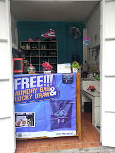 Unlimited Laundry , Specialist Tas / Laundry Satuan /, Cuci / Spa / Repaint / Unyellowing / Re Glue / Jahit