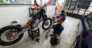 Val Autoworks Bengkel