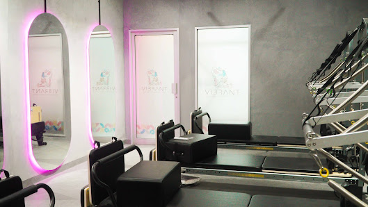 Vibrant Studio